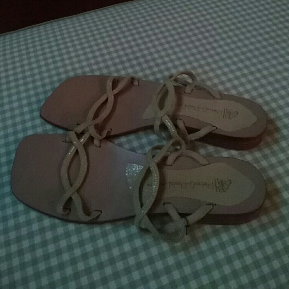 Shoes - Picture 3 of 4